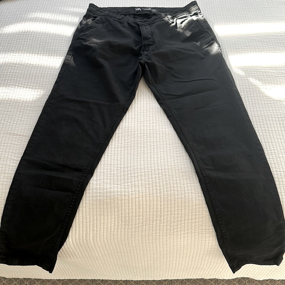 Zara men’s semi fitted cotton black slightly tapered pants.